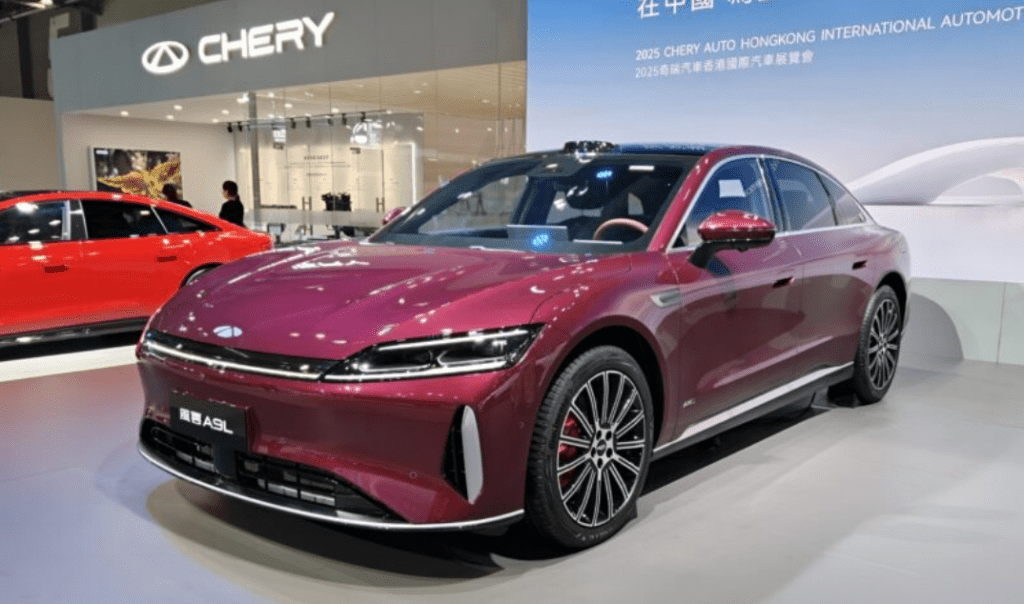 Стартуют продажи большого седана Chery Fulwin A9L: запас хода 2000 км и цена как у Lada Vesta