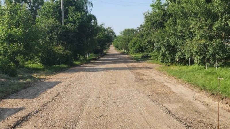 В Изобильненском округе ремонтируют участок дороги по губернаторской программе