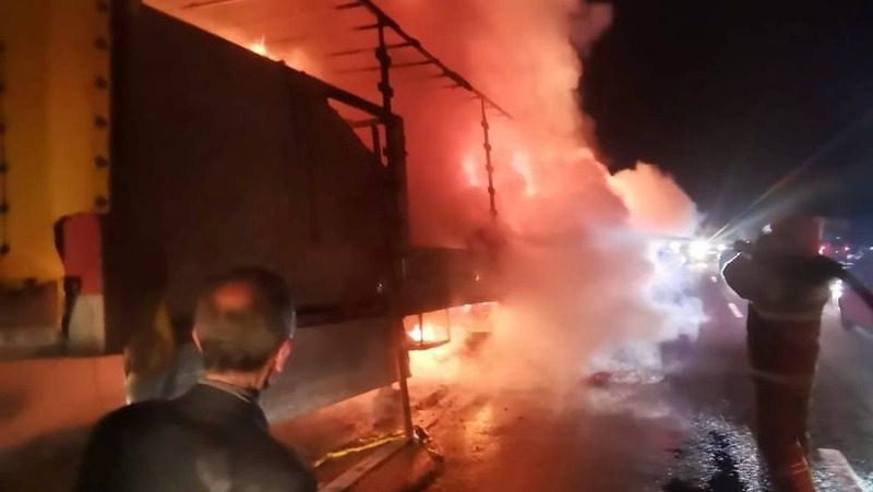 В Минераловодском округе на трассе «Кавказ» сгорела фура с товаром