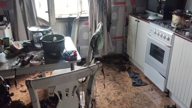 В Невинномысске 12-летний мальчик готовил обед и устроил пожар