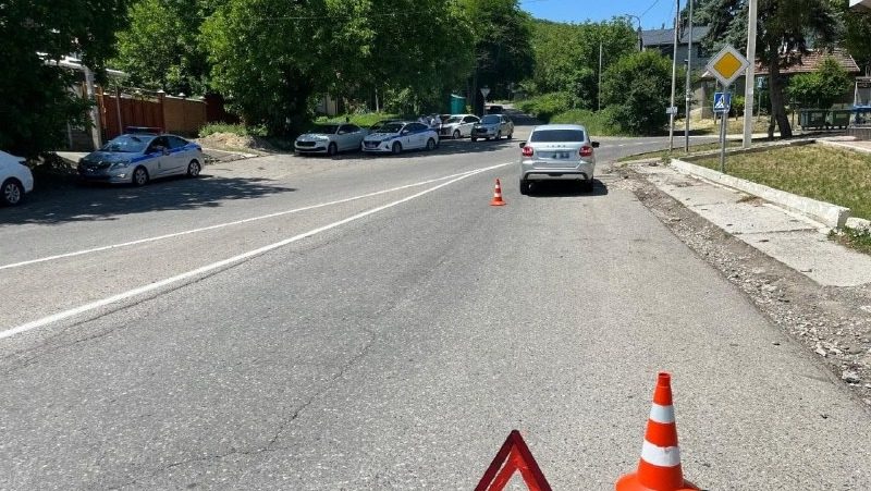 Водитель из Железноводска сбила 61-летнего пешехода на большой скорости