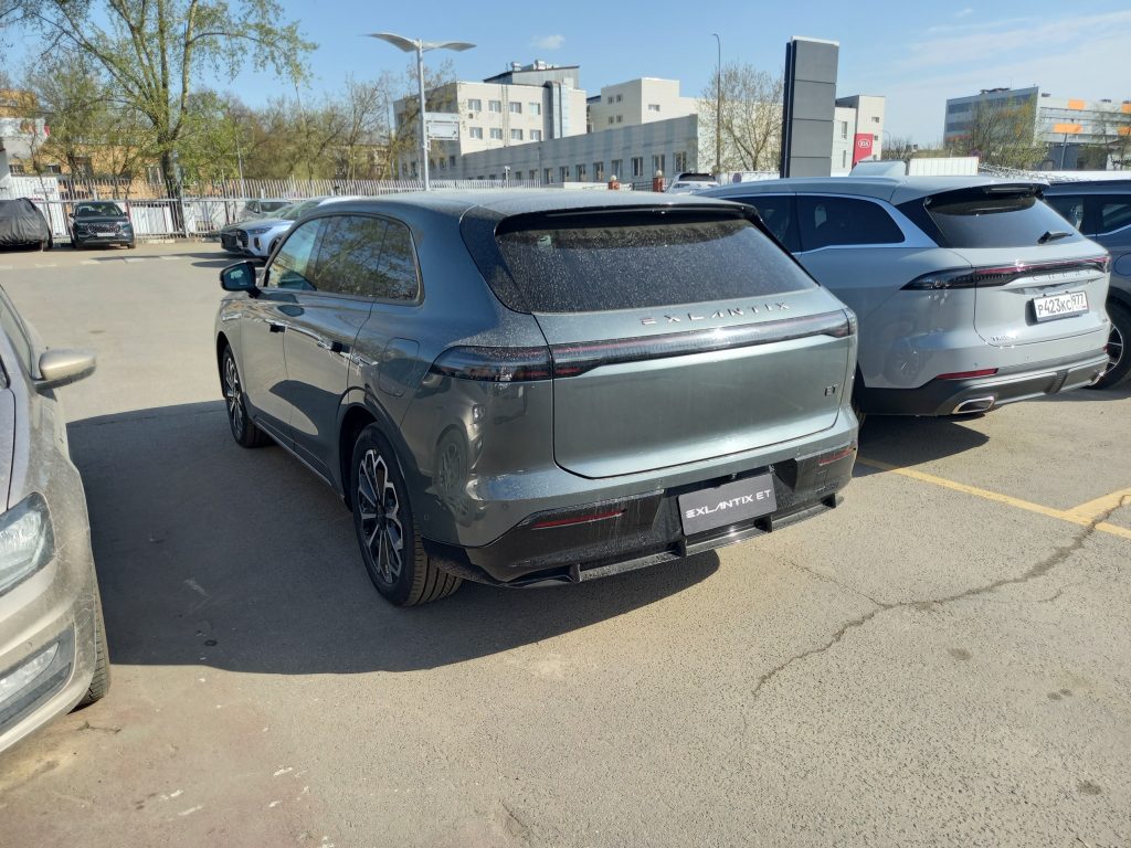 Ввоз новых авто из Китая в Россию рухнул на фоне роста спроса на подержанных «японцев» и «корейцев»