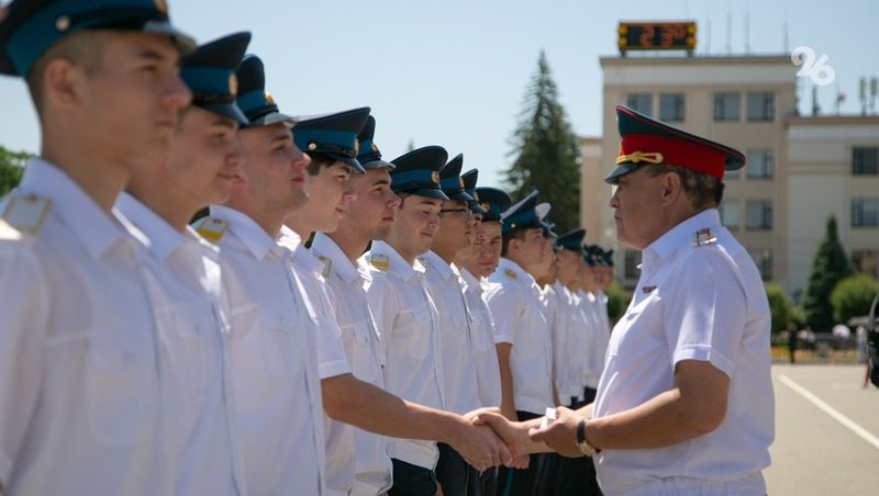 Выпускникам Президентского кадетского училища вручили аттестаты