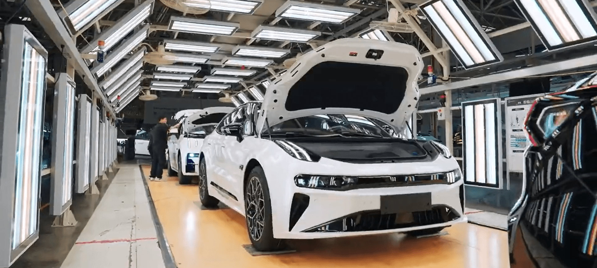 Zeekr выпустил полмиллиона автомобилей: на это ушло всего 3,5 года