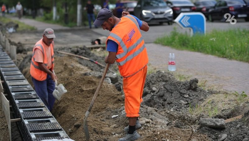 Глава Ставрополья поручил разобраться с разбитой дорогой в Кировском округе