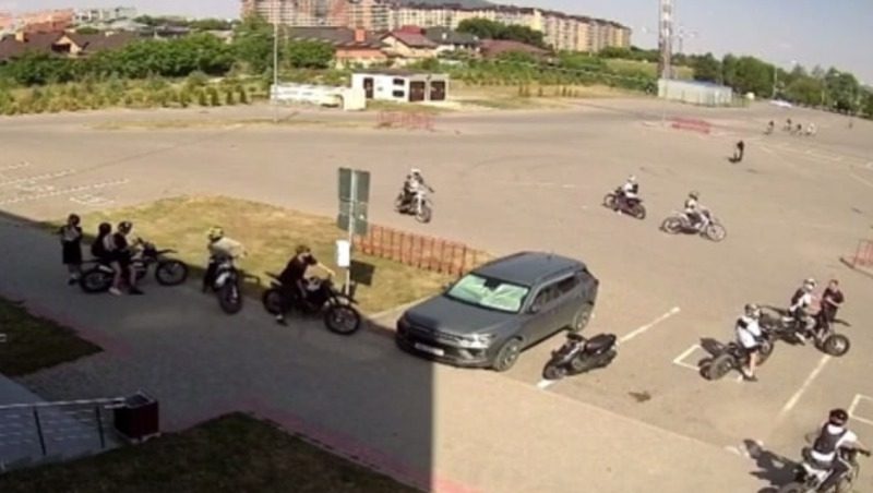 Массовый заезд несовершеннолетних мотоциклистов пресекли в Пятигорске