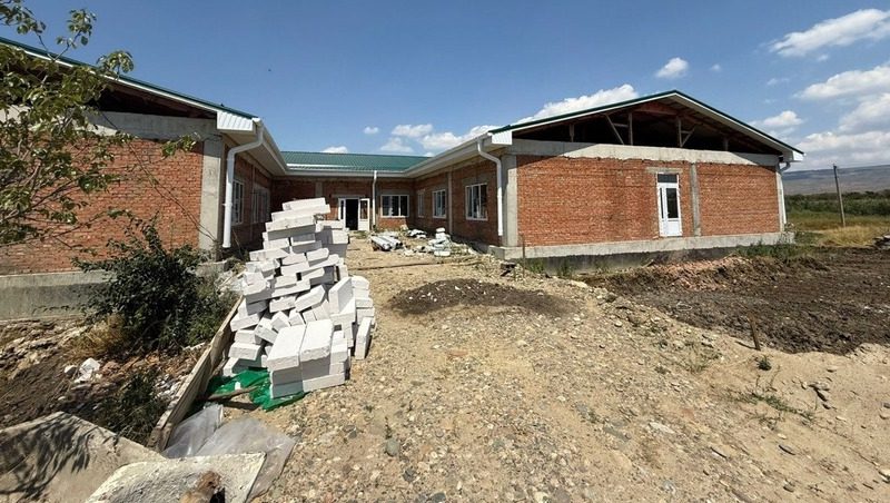 Новый корпус центра соцадаптации строят в Кочубеевском округе по госпрограмме