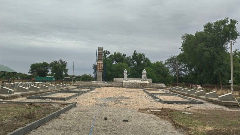 Памятника солдатам ВОВ реконструируют в Курском округе