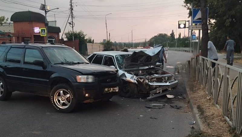Подросток-бесправник попал в аварию с двумя пострадавшими в Невинномысске