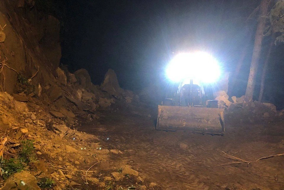 Погибших под завалами обрушившейся в Кисловодске скалы не обнаружено0