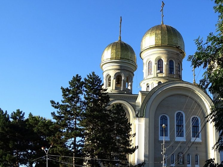 Православные Ставрополья 2 июля почитают икону Божией Матери Моденская-Косинская: духовная связь и народные традиции