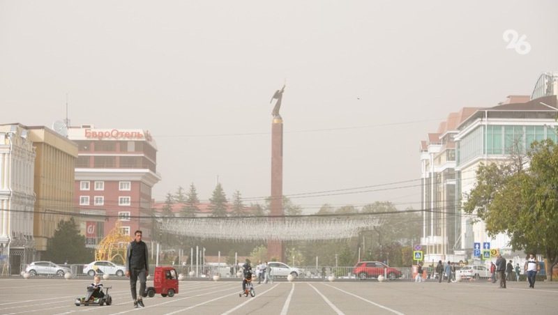 Пыльная буря движется на Ставрополье со стороны Казахстана