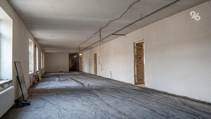 Ремонт школы в посёлке Ипатовского округа выполнили на 65%