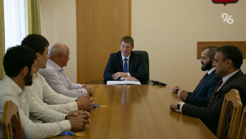 Самбисты встретились с министром спорта Ставрополья после победы на спартакиаде