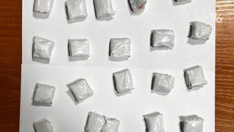 Ставропольца обвиняют в незаконном хранении 33 свёртков с наркотиками