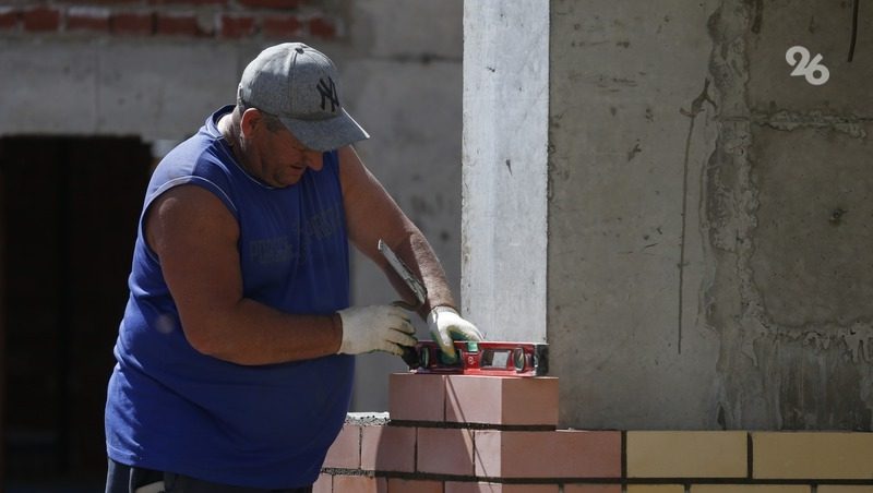 Строители из Ставрополя зарабатывают в среднем 127 тыс. руб. в месяц