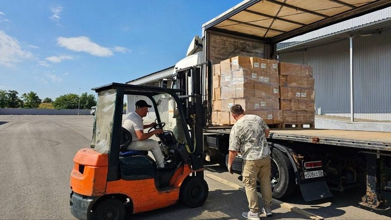 Свыше 10 тонн посылок отправили в Курскую область из Предгорного округа