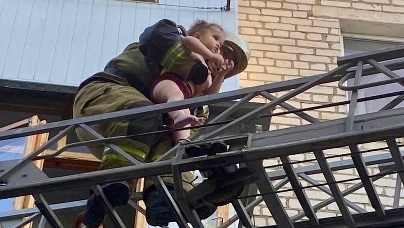 В Будённовске четырёхлетний мальчик устроил пожар в многоквартирном доме