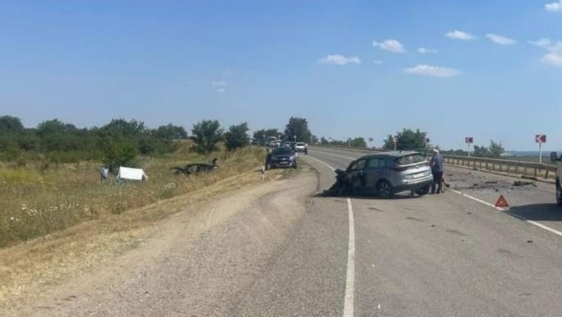 В Изобильненском округе пенсионер устроил тройное ДТП с двумя пострадавшими