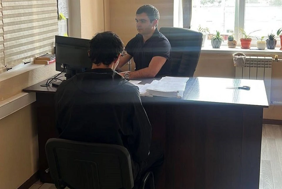 В КЧР 21-летний мужчина ради хайпа записал видео с угрозами нападений и убийств0