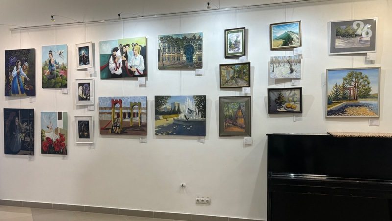 В Ставрополе открылась выставка трёх художниц