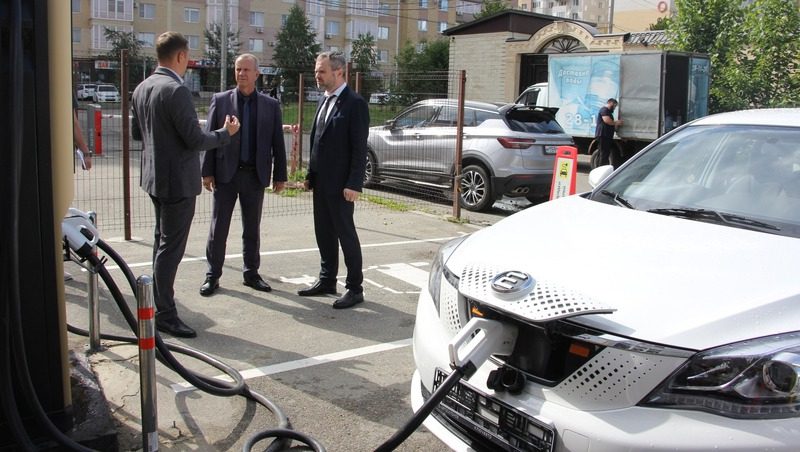 В Ставрополе открылся первый в крае зарядный хаб для электромобилей