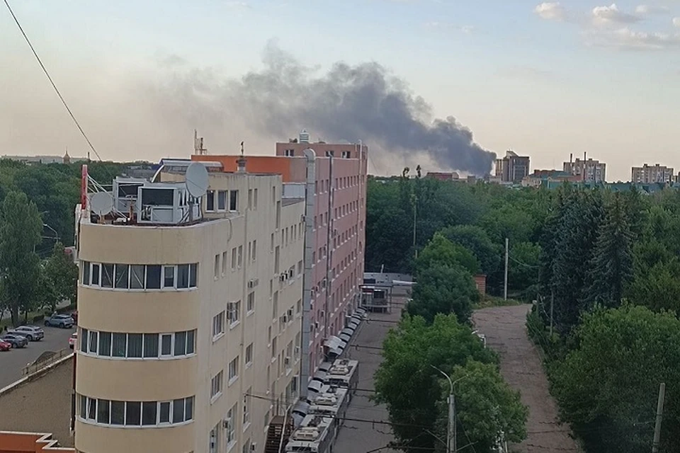 В Ставрополе потушили пожар на складе шин0
