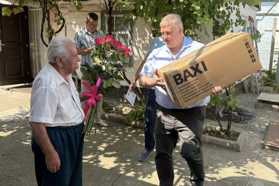 Ветерана Великой Отечественной поздравили со 100-летним юбилеем на Ставрополье0