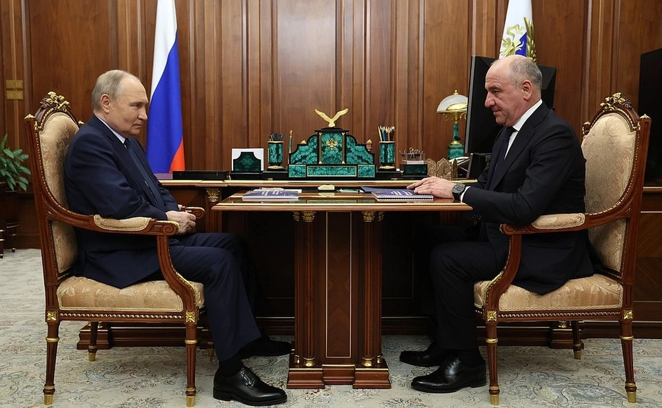 Владимир Путин провел встречу с главой КЧР Рашидом Темрезовым0