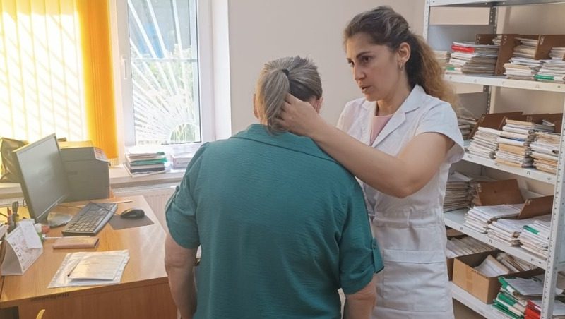 Выездная бригада врачей осмотрела более 100 пациентов в селе Дубовка