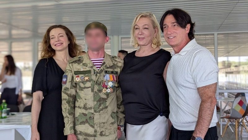 Звёзды театра и кино встретились с бойцами СВО в Ессентуках