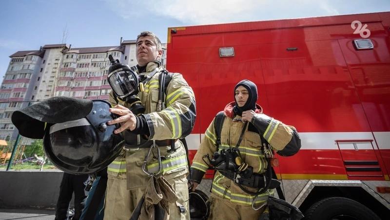 Автомобиль загорелся в автосервисе Невинномысска
