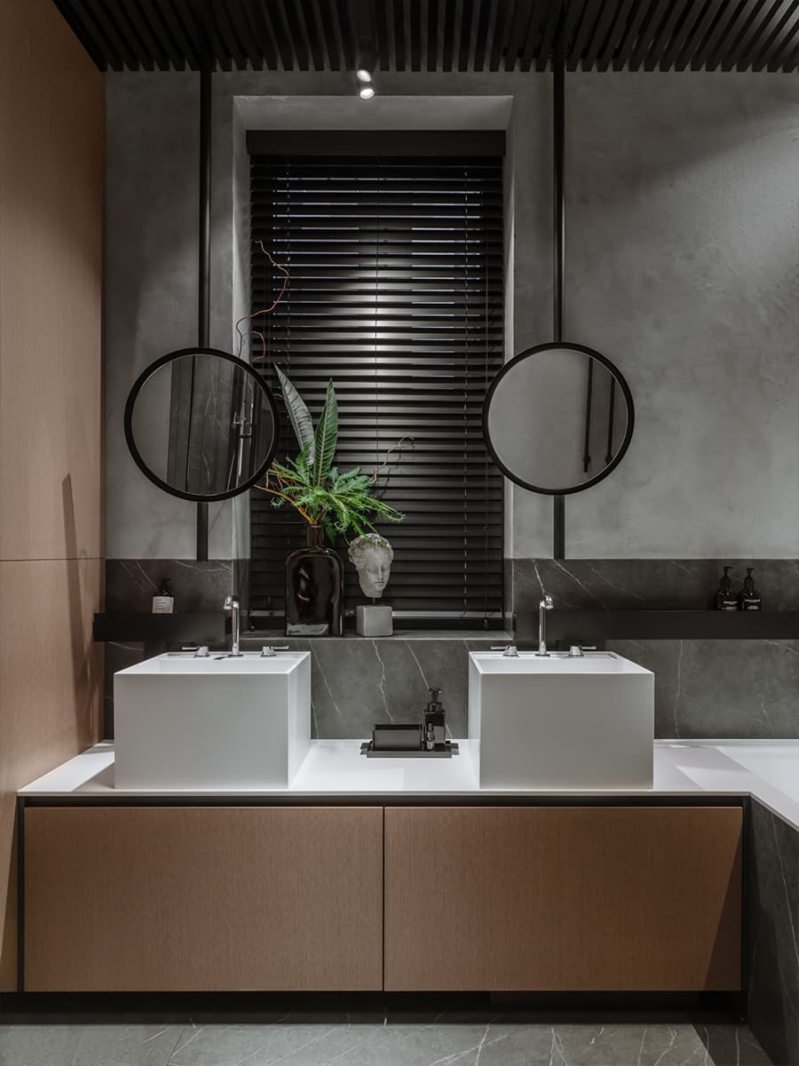 Строгий интерьер квартиры для семьи дизайнера — проект студии Nashe Interiors w3