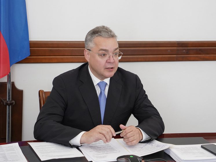 Губернатор Владимиров взял на контроль ремонт неисправного лифта в многоэтажке Изобильного