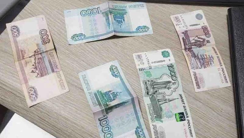 Иностранец пытался дать взятку полицейскому в аэропорту Ставрополя