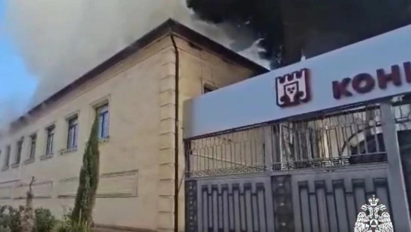 Коньячный завод горит в Дербенте