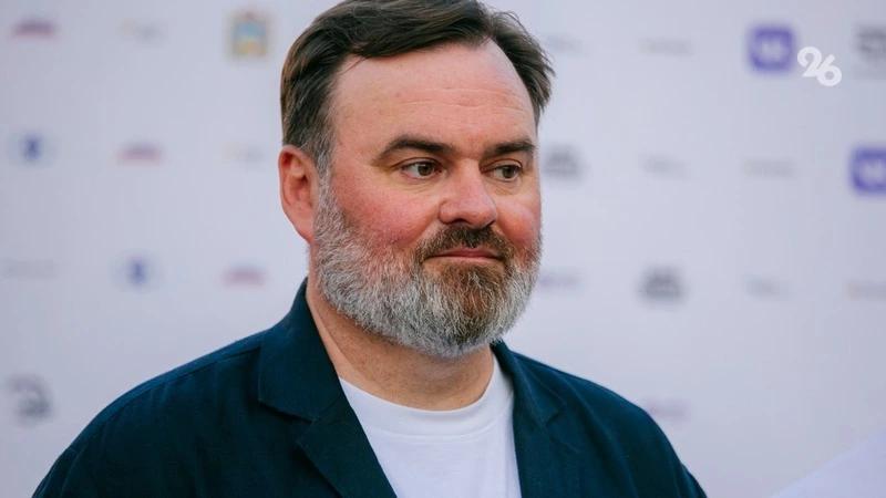 Летающий автобус и бассейн с синхронистками: чем удивила церемония открытия гранд-финала премии «КАРДО» в Ставрополе