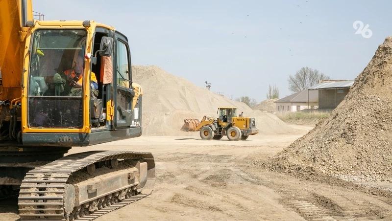 Ремонт 33,2 км дорог продолжают на Ставрополье