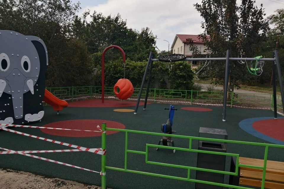 Ремонт детской площадки в Кисловодске завершат досрочно0