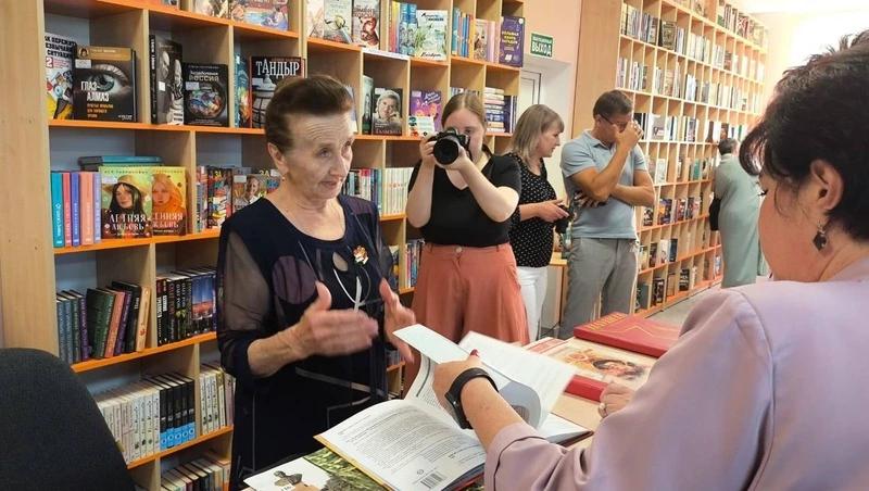 В Андроповском округе по нацпроекту открылась модельная библиотека