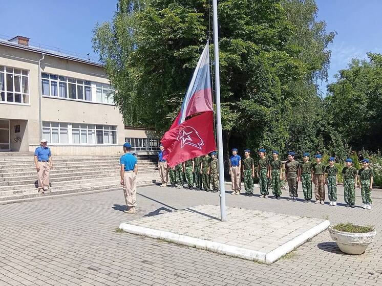 В Кисловодске прошли военно-спортивные сборы юнармейцев