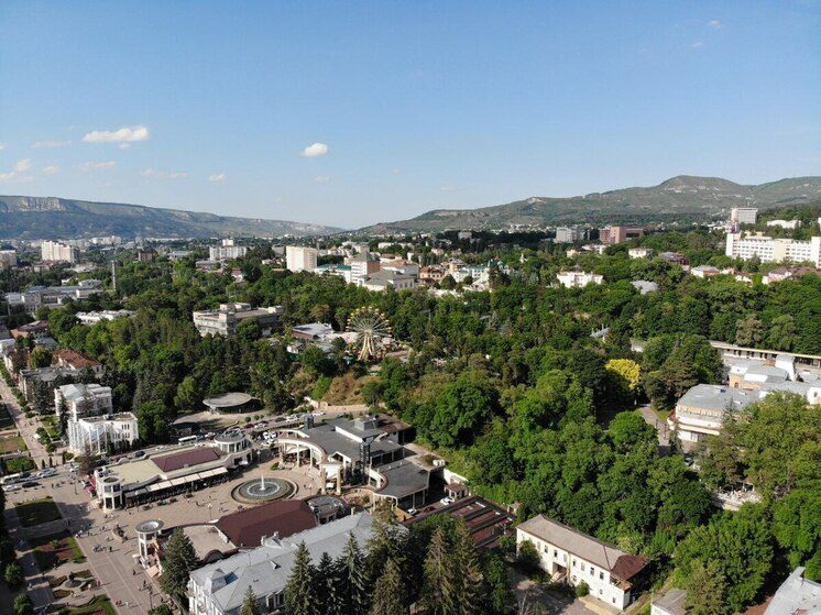 В Кисловодске женщина упала с высоты