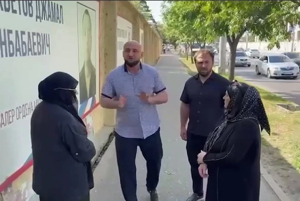 В Махачкале ищут вандалов, изрисовавших баннер с портретами бойцов СВО0