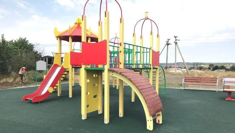 В селе на Ставрополье открыли детскую игровую площадку