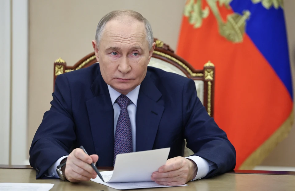 Владимир Путин поздравил школьников и педагогов с Днём знаний0