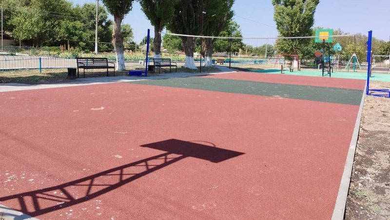 Волейбольную площадку построили в посёлке Новоселицкого округа