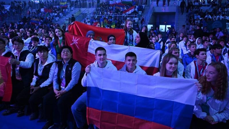 17 юных ставропольцев участвуют в международной олимпиаде по финбезопасности