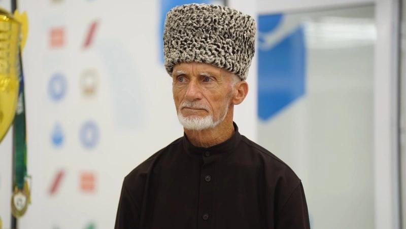 78-летний житель Чечни стал самым пожилым студентом в СКФО