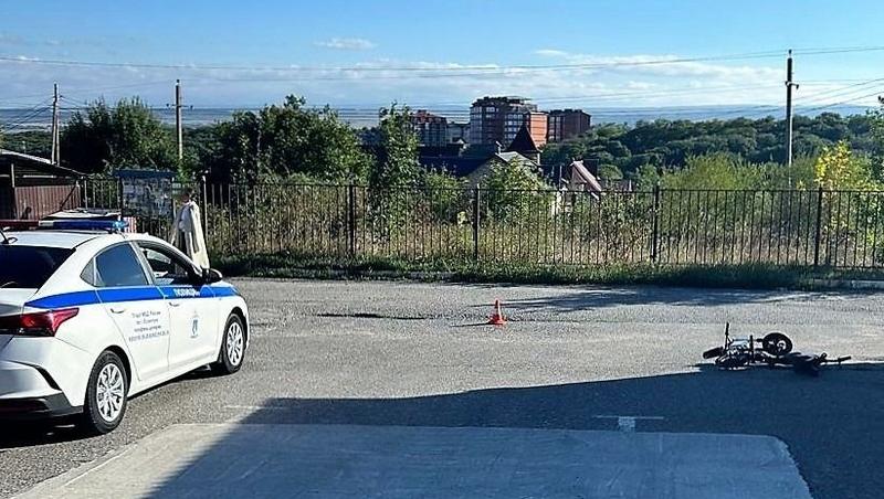 Автомобилистка сбила двоих детей на электровелосипедах в Ессентуках