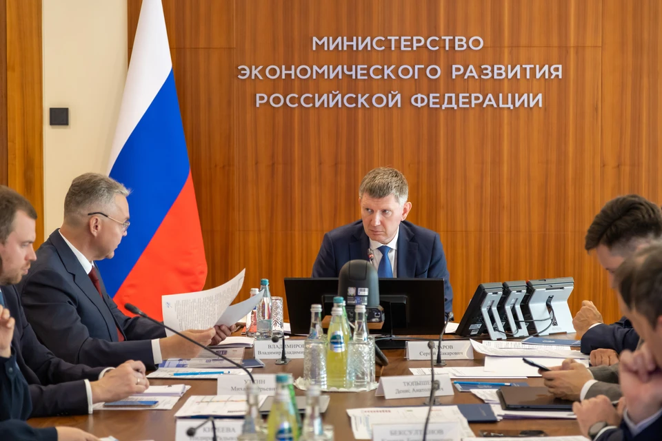 Губернатор Ставрополья провел встречу с главой Минэка России0